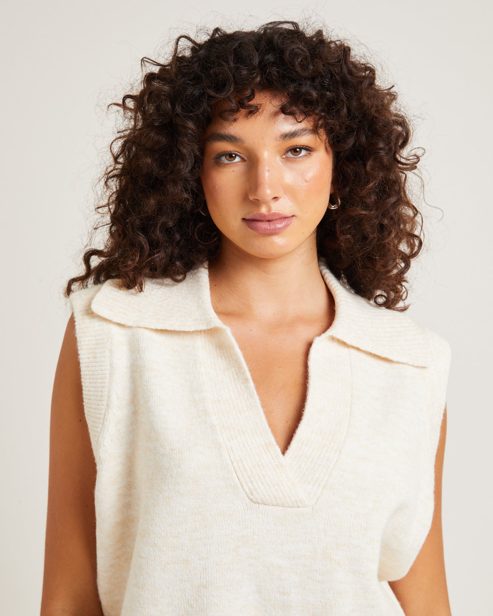 Premium Avari Knit Vest in Oat