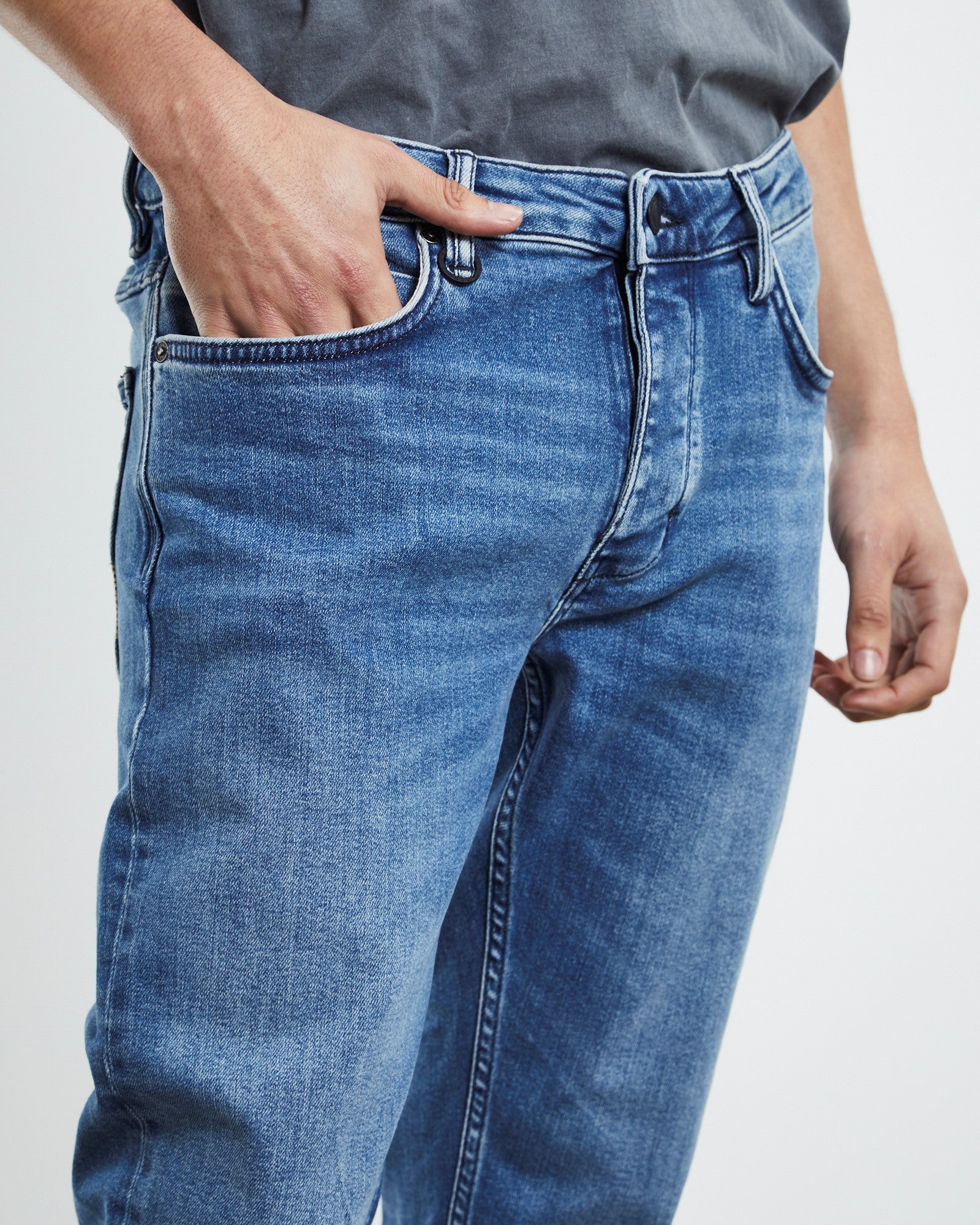 Premium Ray Tapered Slim Jeans in Descend Blue