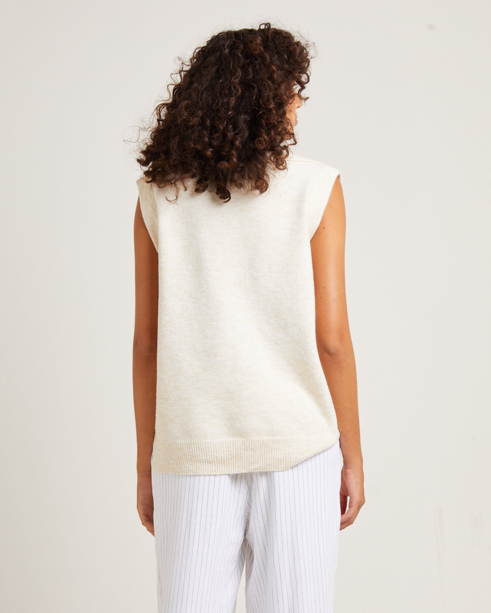 Premium Avari Knit Vest in Oat