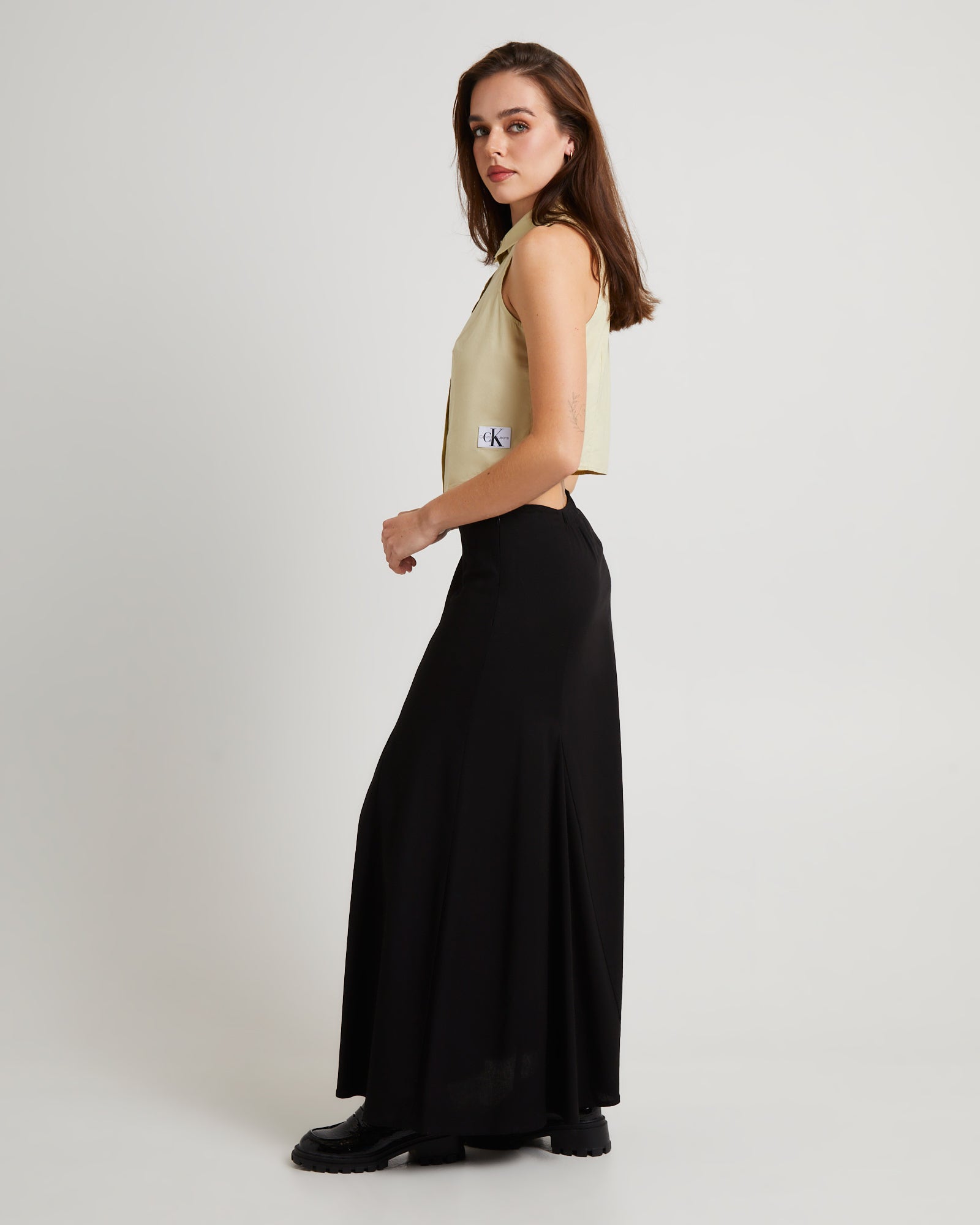 Premium Cotton Poplin Sleeveless Shirt